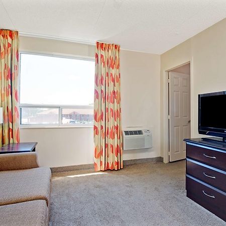 Knights Inn Toronto Scarborough Экстерьер фото