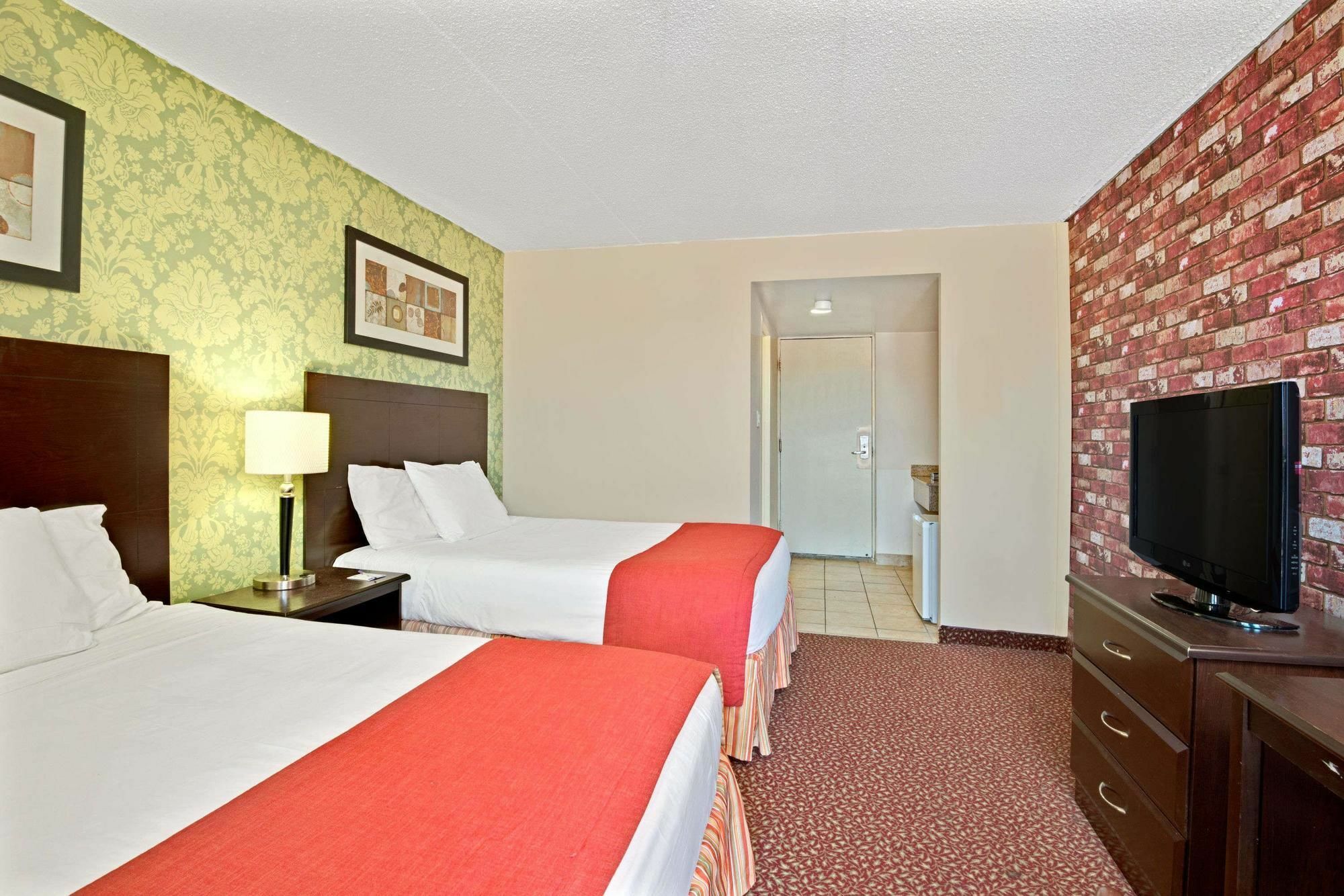 Knights Inn Toronto Scarborough Экстерьер фото